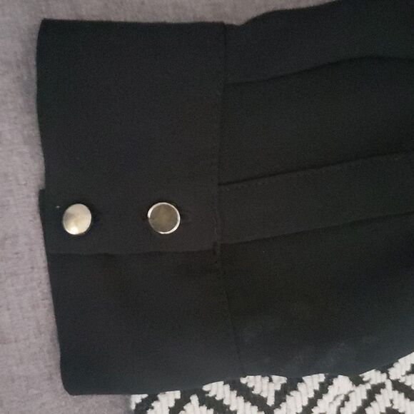 Chico's top women’s size large SZ 12 size 2 Chico’s white black textured… - Picture 9 of 11